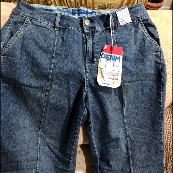 Avenue New Denim Lite Blue Jeans. SZ 14A - Picture 2 of 3